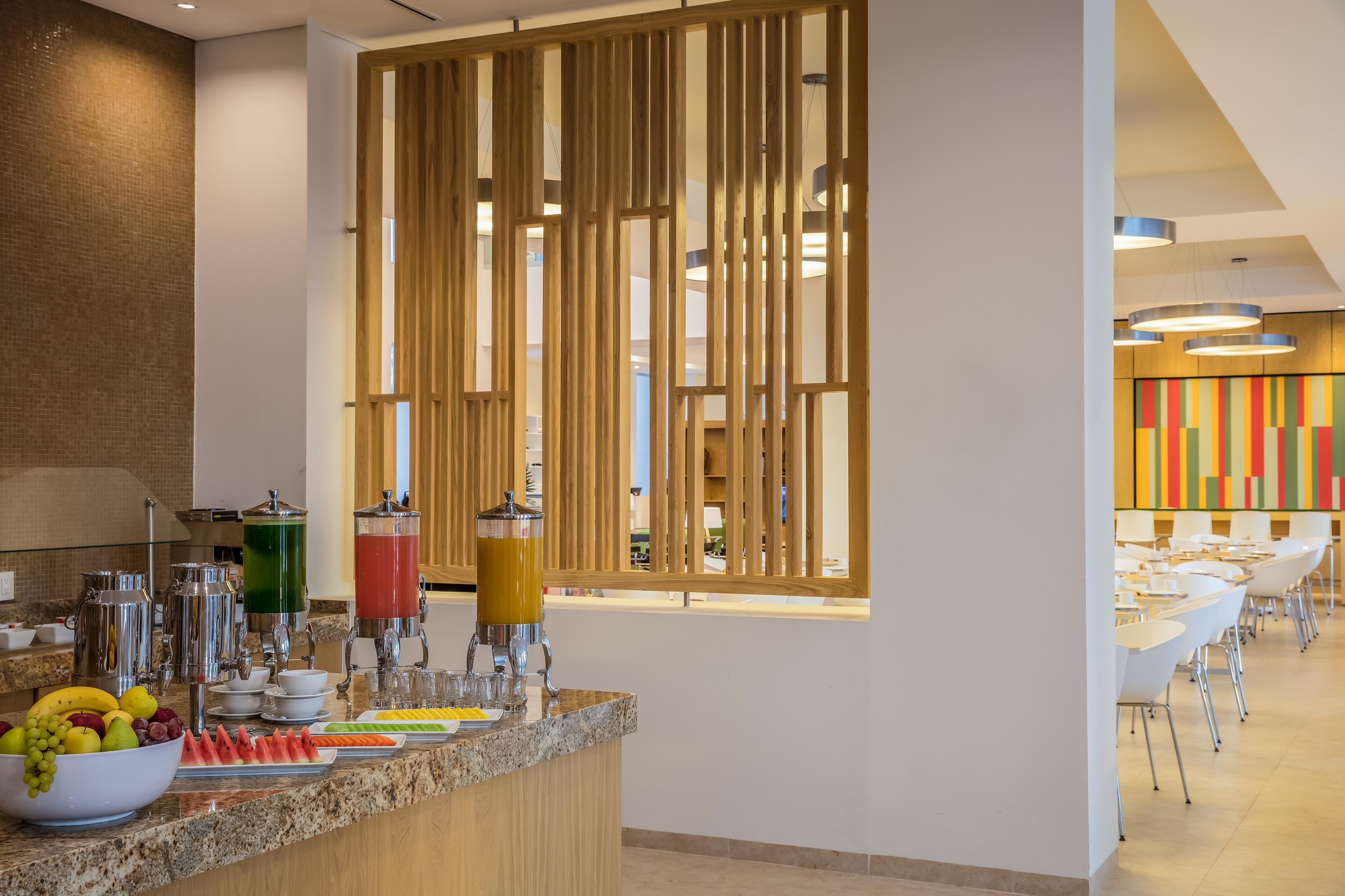 Fiesta Inn Silao Puerto Interior ภายนอก รูปภาพ