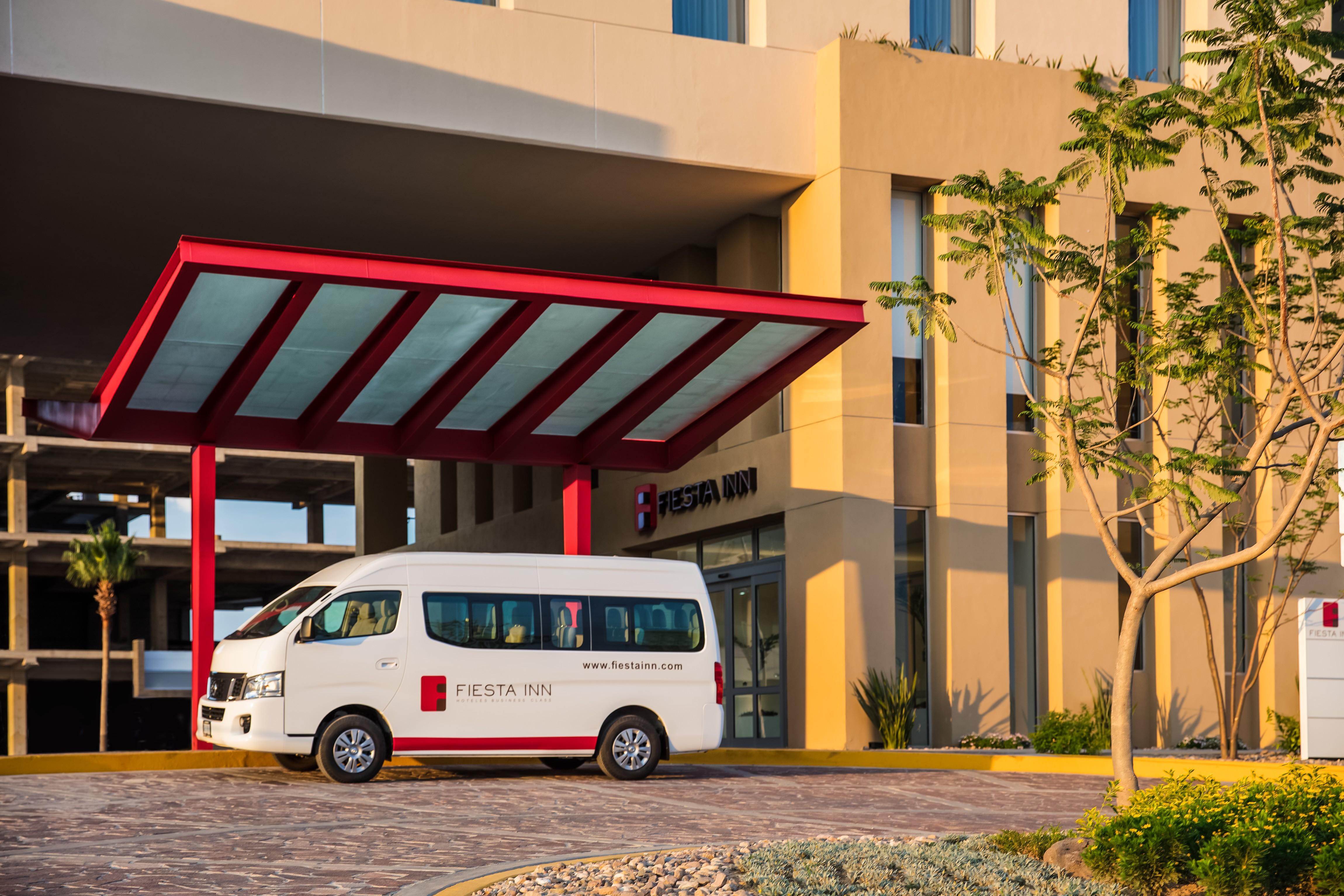 Fiesta Inn Silao Puerto Interior ภายนอก รูปภาพ