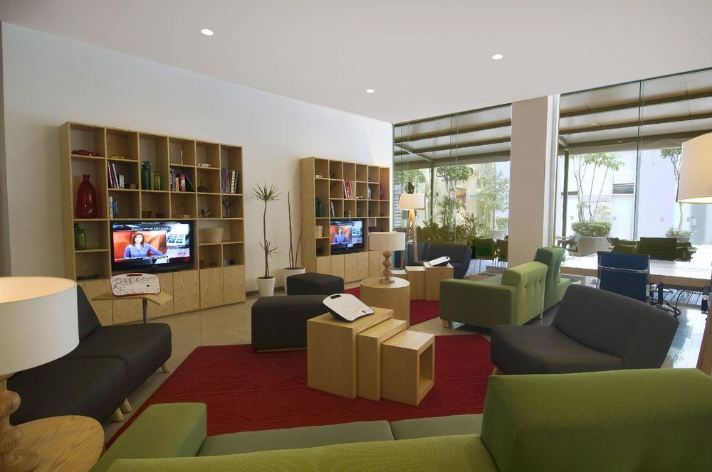 Fiesta Inn Silao Puerto Interior ภายนอก รูปภาพ